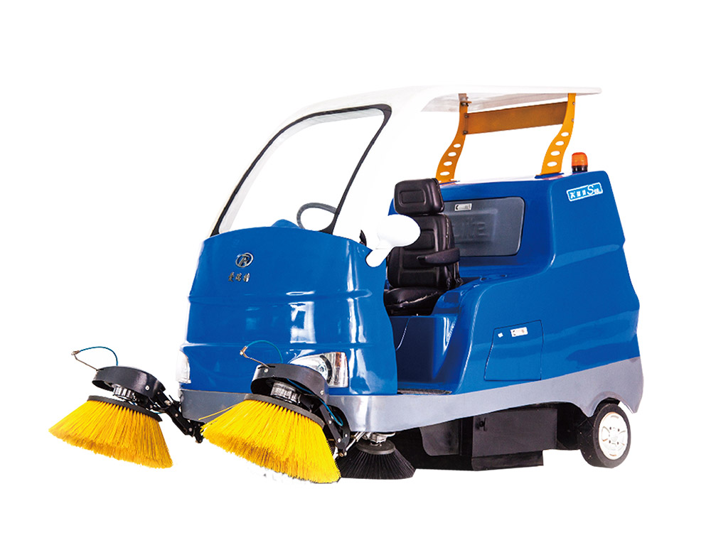 Ruiqing S18 medium and large driving sweeper